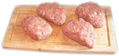 kotlety mielone na desce do krojenia